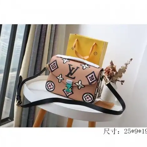 Bags 2107YA0134 LV 0707